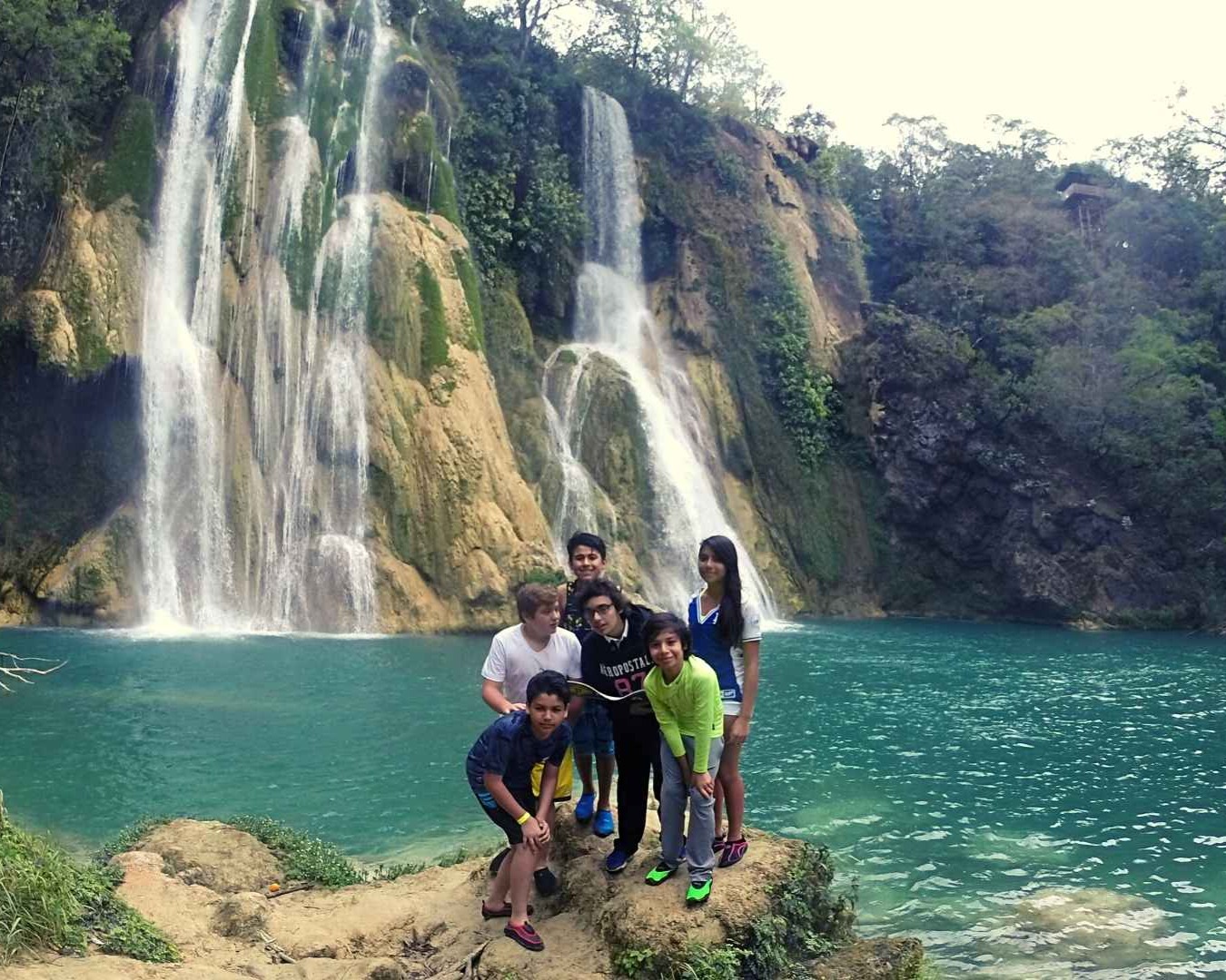 Visita guiada en cascadas minas viejas - Ruta21.mx