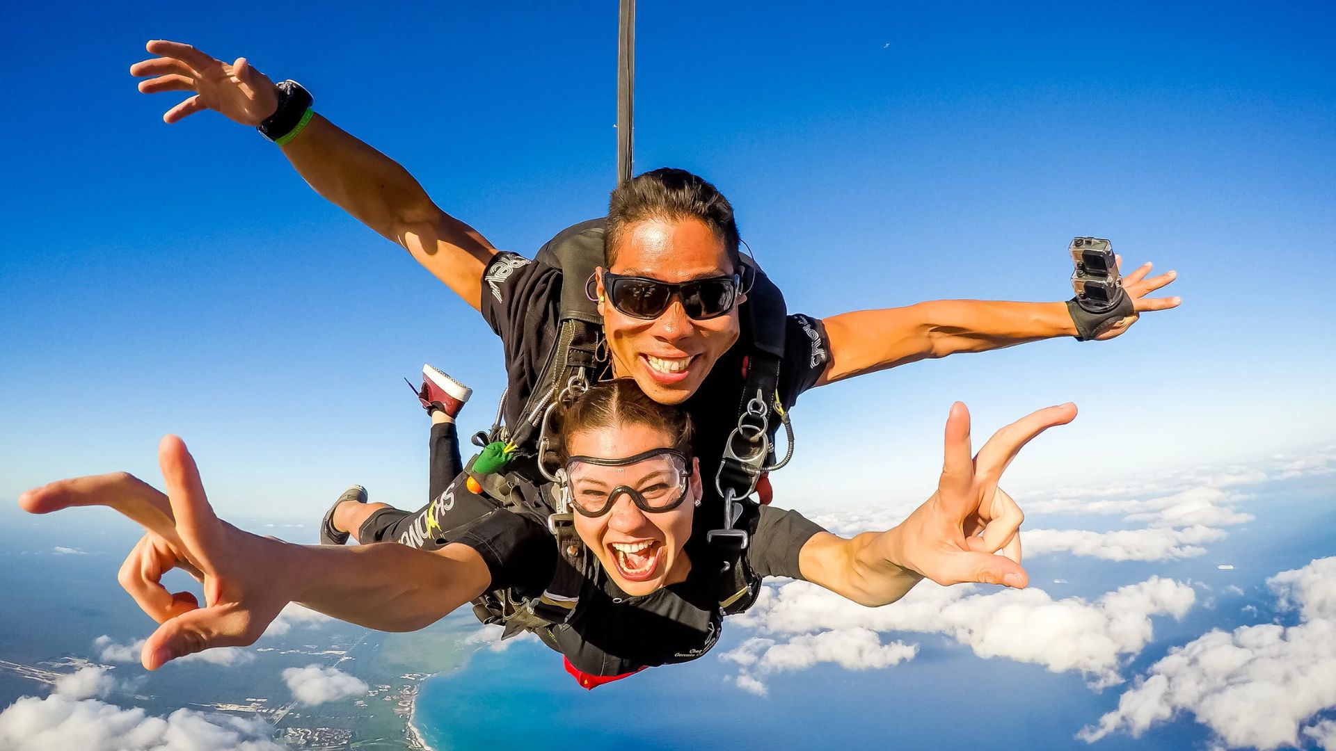 Paracaidismo en Cancun poSky dive playa